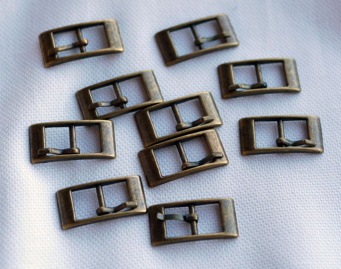 Spännen i antik brons för bältesarmband 8mm x 5