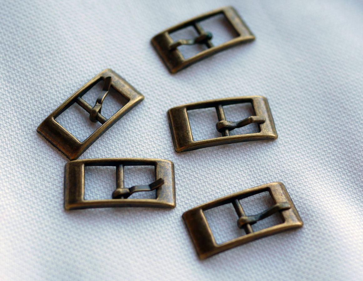 Spännen i antik brons för bältesarmband 8mm x 5