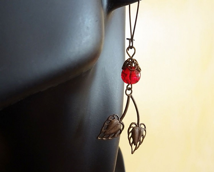 Bohemiska m&auml;ssings&ouml;rh&auml;ngen Cherry