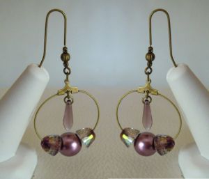 Creole örhängen Crystal Lilac skugga