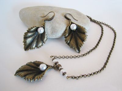 Pearl Leaf örhängen