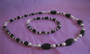 Armband Black Agates &amp; Swarovski kristall 