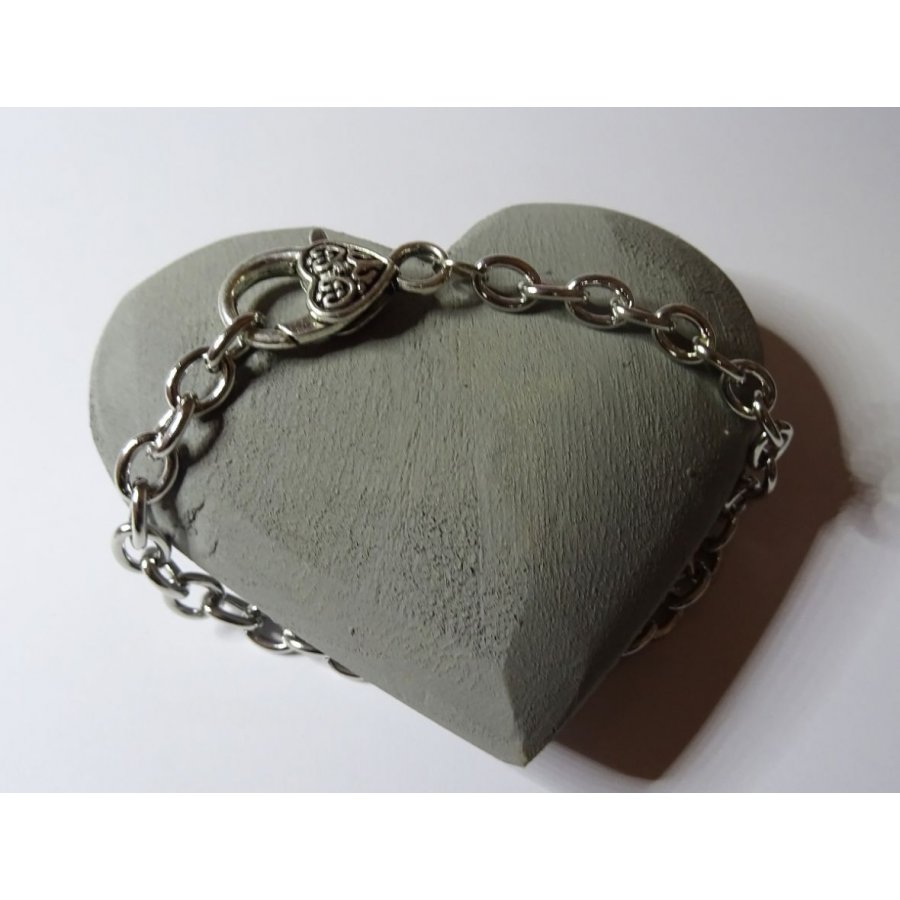 Armband silverpläterad kedja stort hjärta lås 20 cm