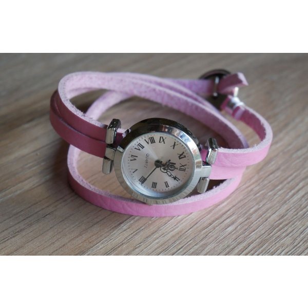 Rosa läderarmband trippel sväng