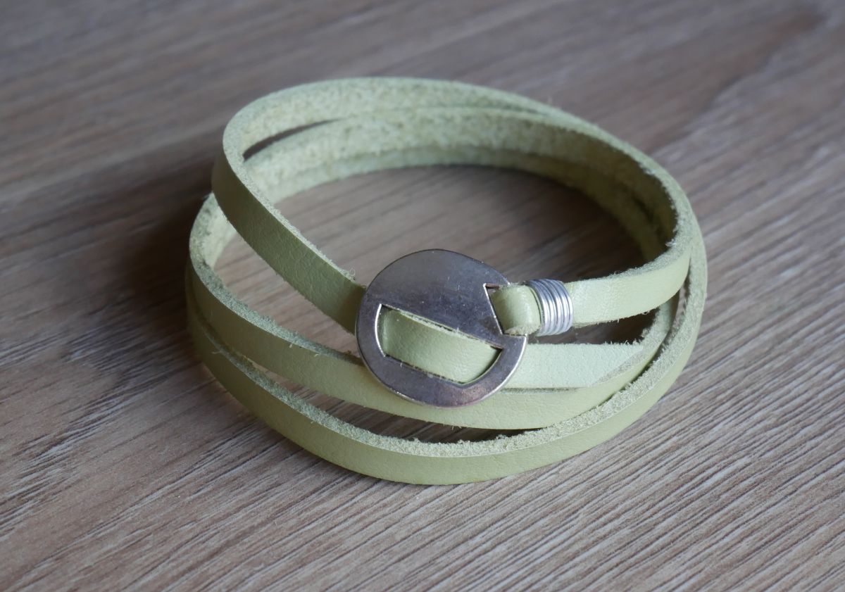 Läderarmband Anisgrönt, justerbart trippelarmband