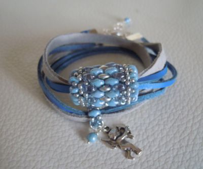 Saipan dubbel sväng läderarmband blå