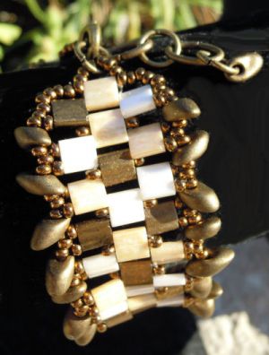 Tila Frou-frou guld armband kit