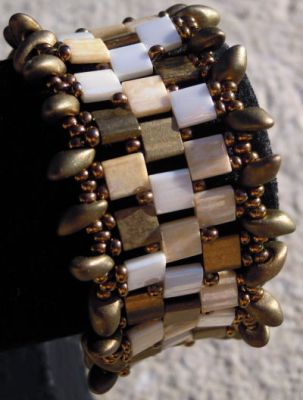 Tila Frou-frou guld armband kit