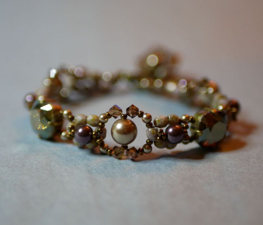 Kanel Triad armband med charm