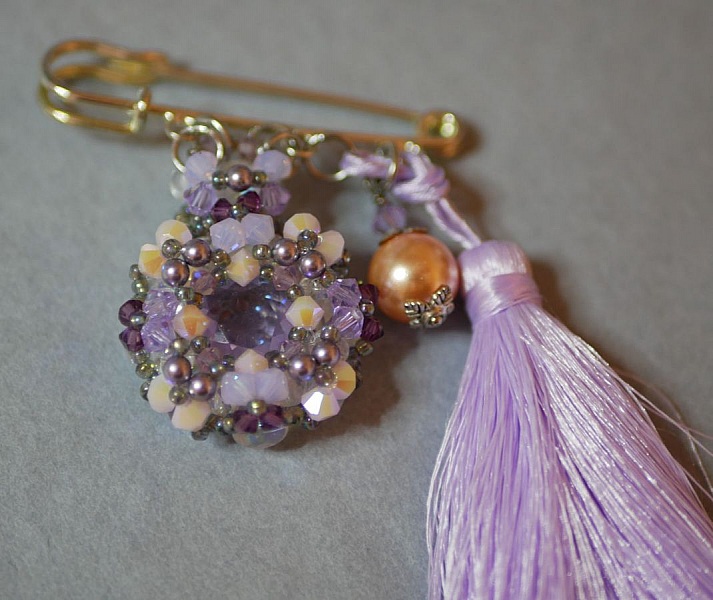 Andros Lila Pompon Brosch