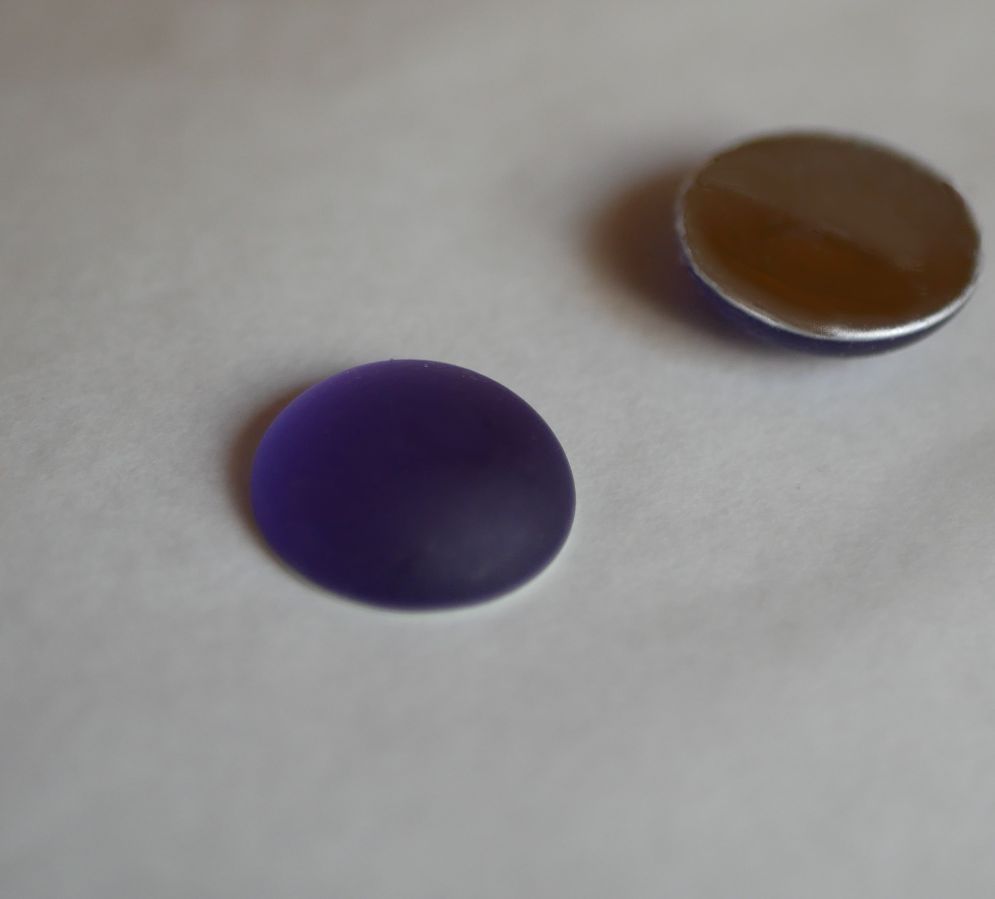 Cabochon Luna Mjuk lila tanzanit diameter 18mm
