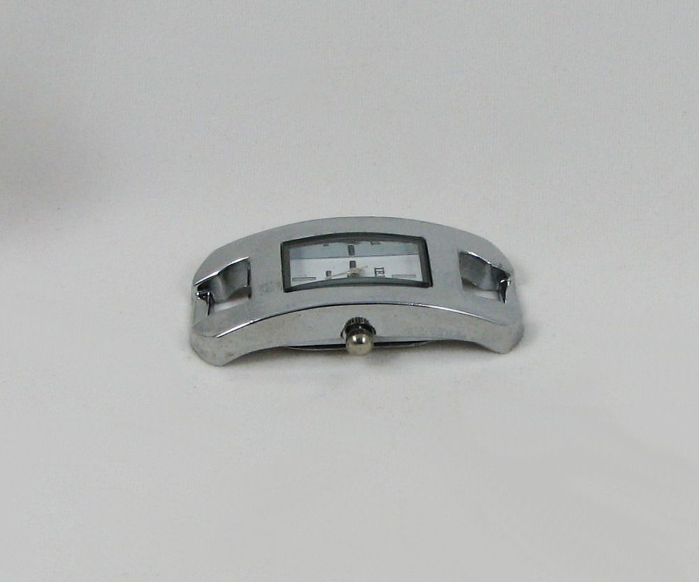 Rektangulär silver urtavla, modern stil