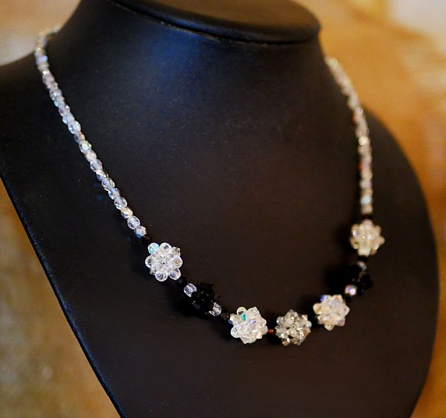 Svart silver p&auml;rla halsband