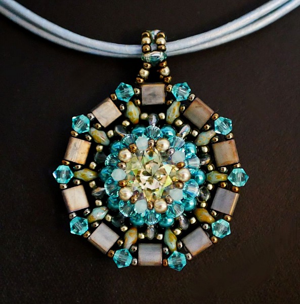 Halsband Twina Turquoise gr&ouml;nt