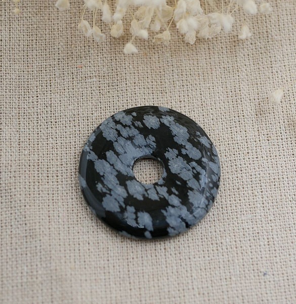 Obsidian sten donut Snowflake diameter 40 mm