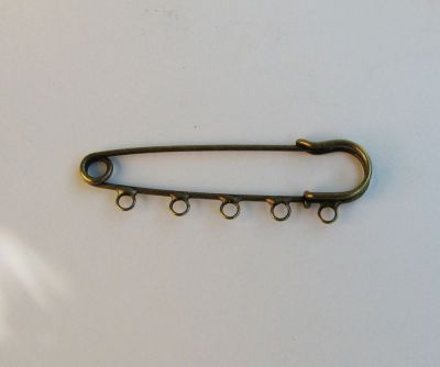 Kiltnål i antik brons med 5 clips