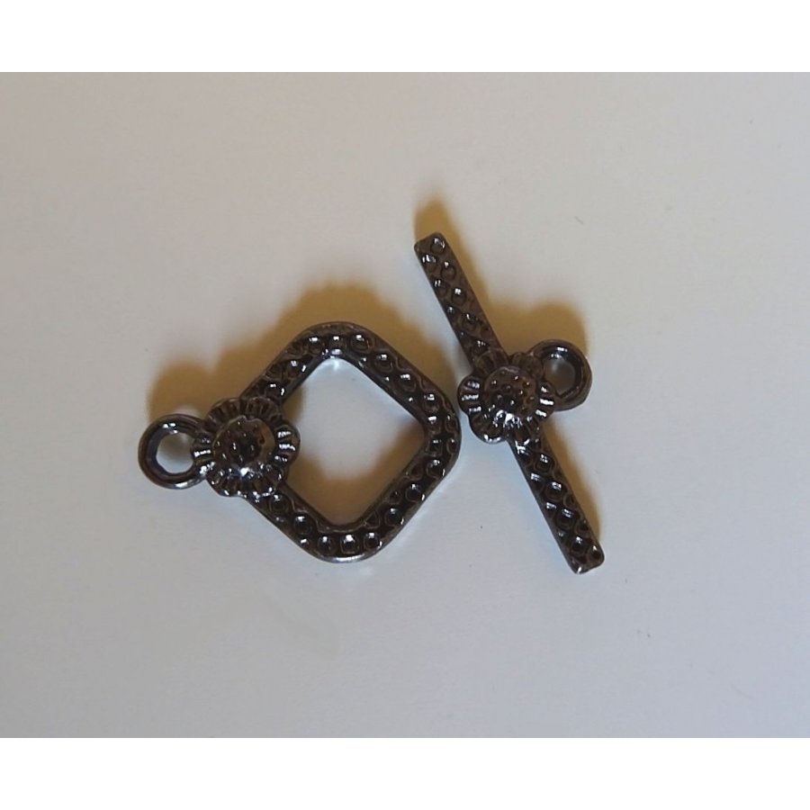 Svart nickel diamant T-spänne 20