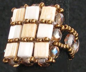 Kvadratisk ringkit Tila Beige