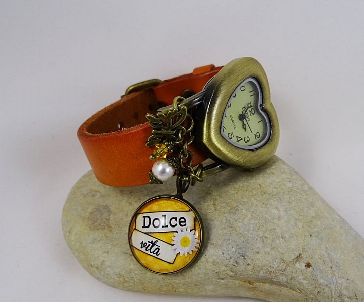 Montre coeur vintage  Cabochon+ boucles d'oreilles