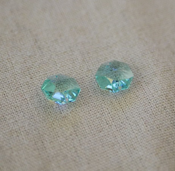 Oktagon Swarovski kristall 14mm CRYSTAL BLUE AB