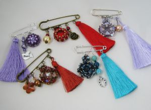7 cm pompom i rayon, valfri färg.