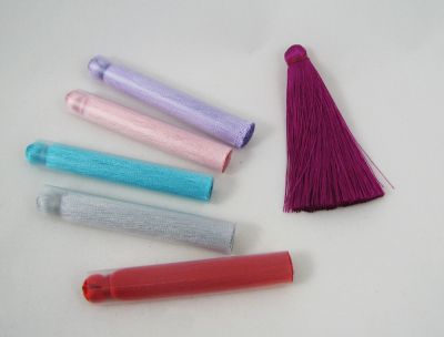 7 cm pompom i rayon, valfri färg.