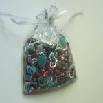 Sachet surprise de perles mixtes : 100 gr de perles verre, cristal, acrylique ou pierre gemme
